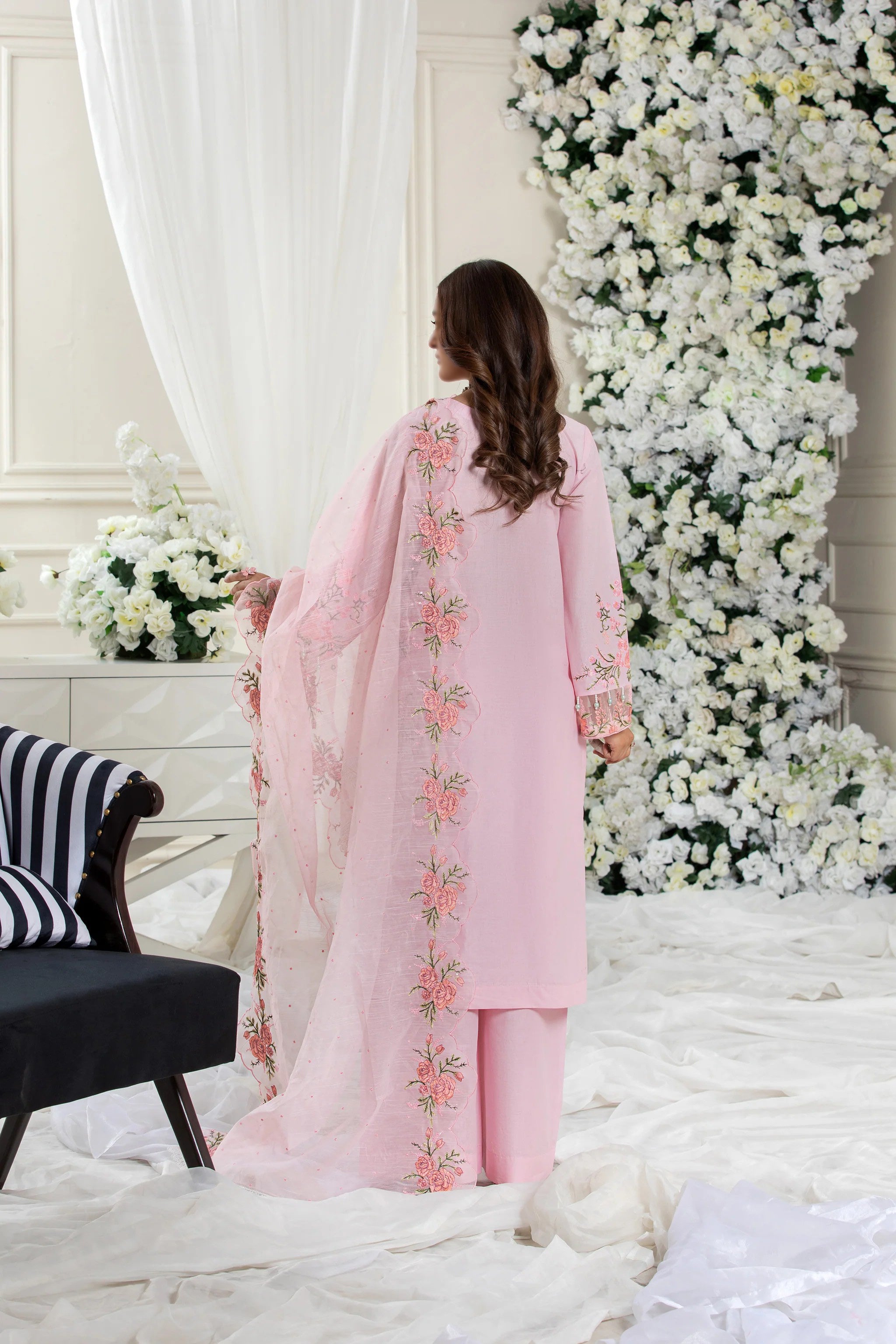 Pink Traditional Wear - Embroidered 3-Piece Set
