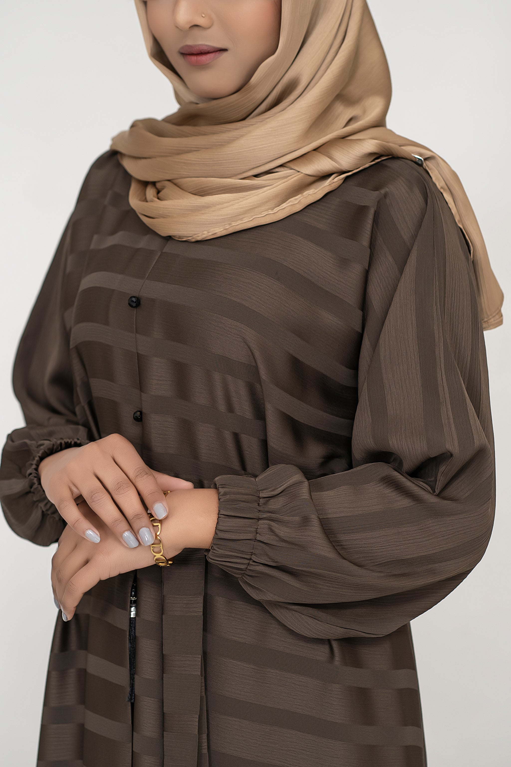 Close Stripe Brown Abaya with Matching Belt