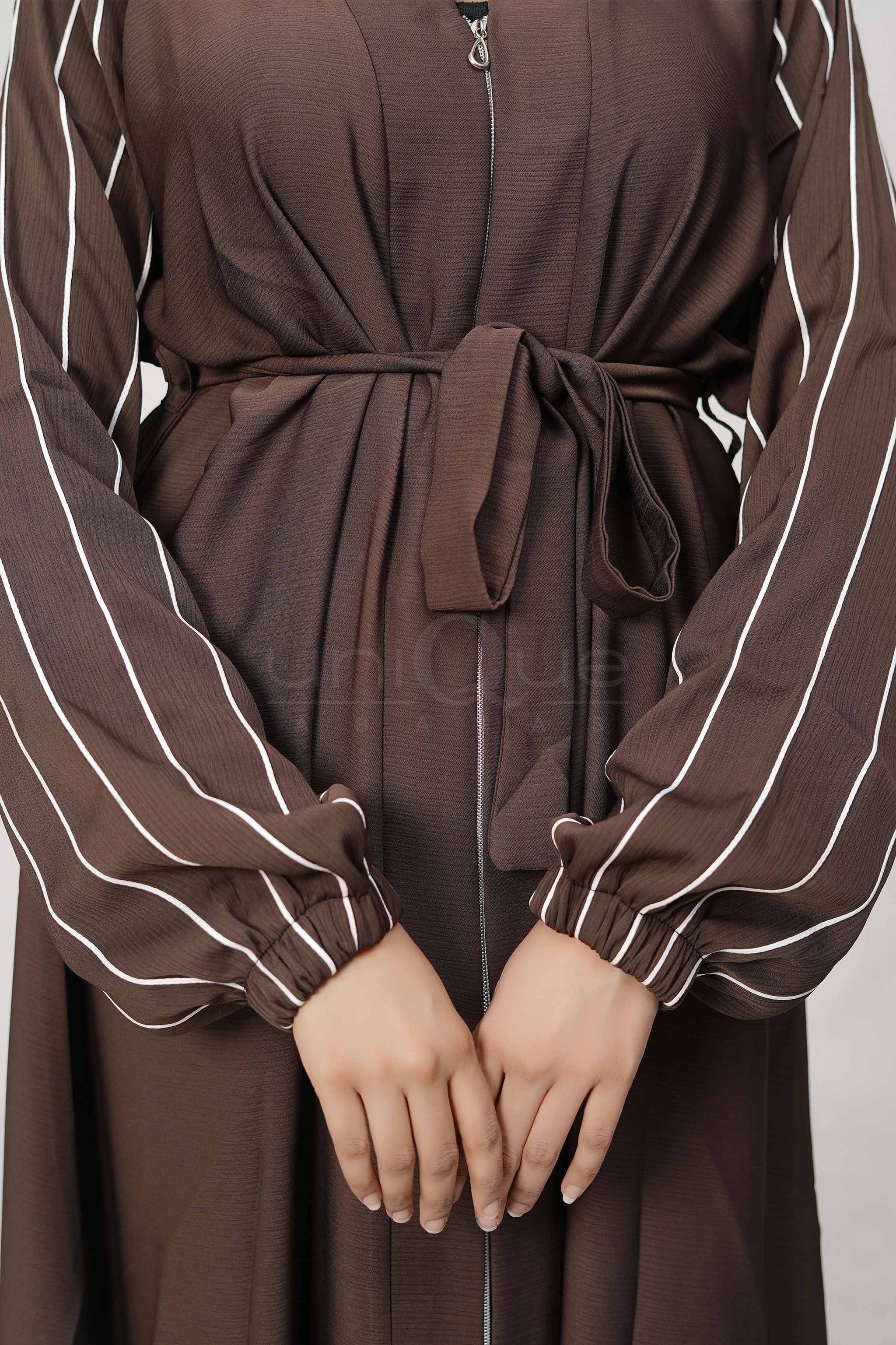 Full Zip Brown Abaya Uniquewallart Abaya For Women Fabric Detail